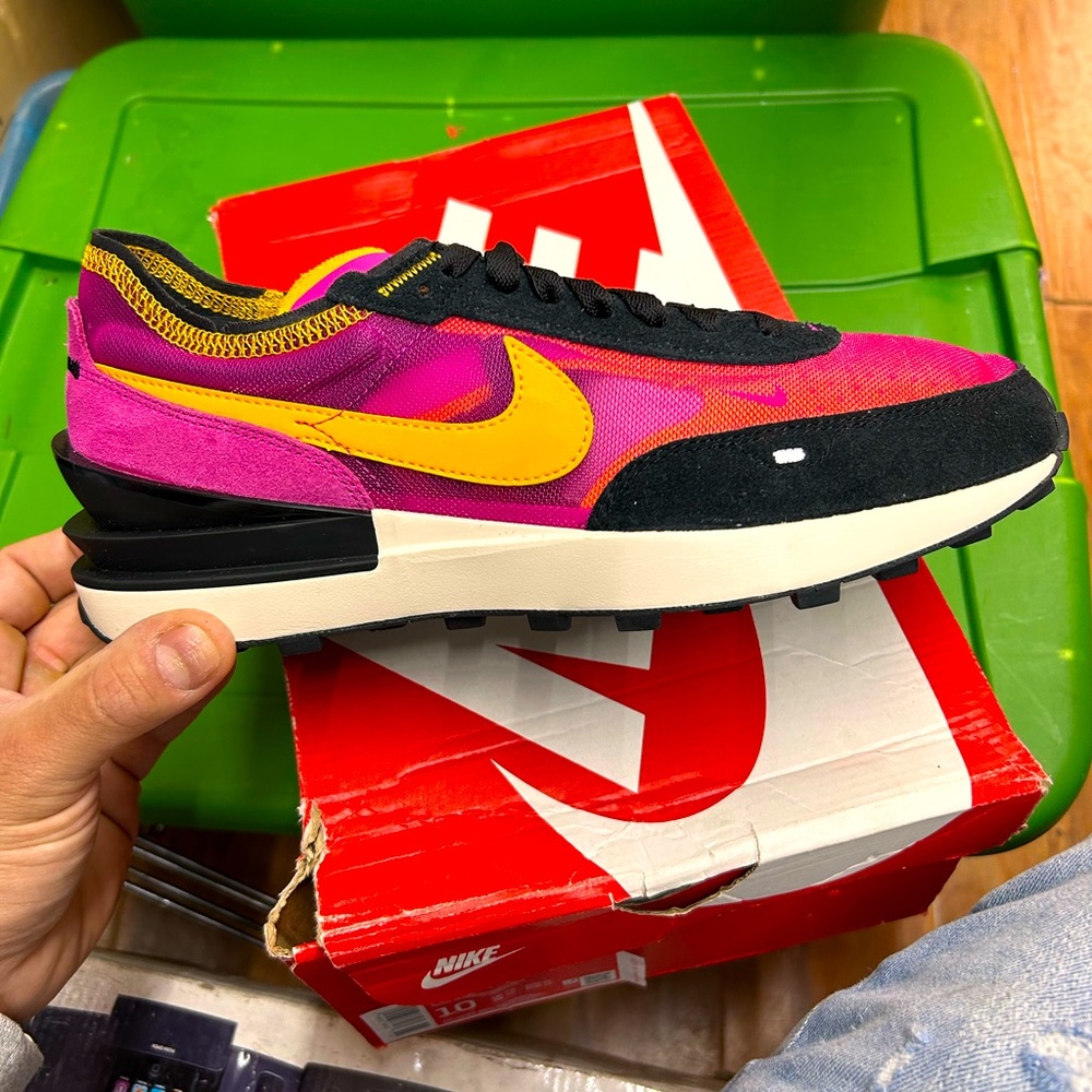 Nike sneakers waffle one
